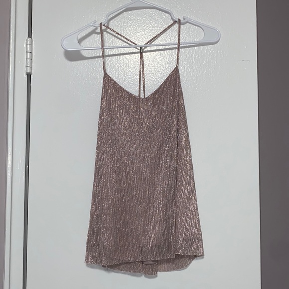 Size M NWT shimmer tank top‎ from Express - Picture 1 of 6
